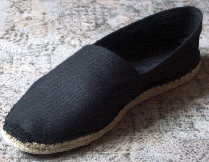 tsunamien Ingeniører koloni ESPADRILLE - Definition and synonyms of Espadrille in the German dictionary