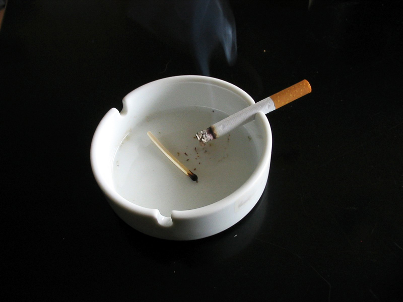 ASHTRAY - Definition and synonyms of ashtray in the English dictionary