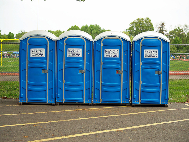 Portaloo Definition And Synonyms Of In The English Dictionary - Bathroom Synonyms Loo