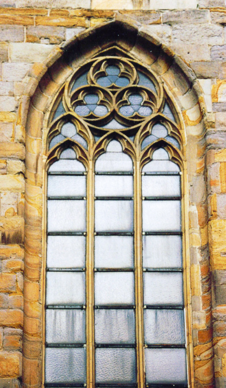 kamienny portal gothic 3